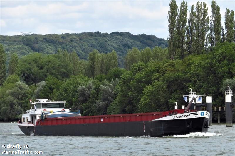 le bourgogne (-) - IMO , MMSI 226010960 under the flag of France