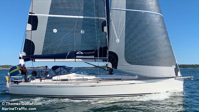 xelans af vindo (Pleasure craft) - IMO , MMSI 265730360, Call Sign SE7240 under the flag of Sweden