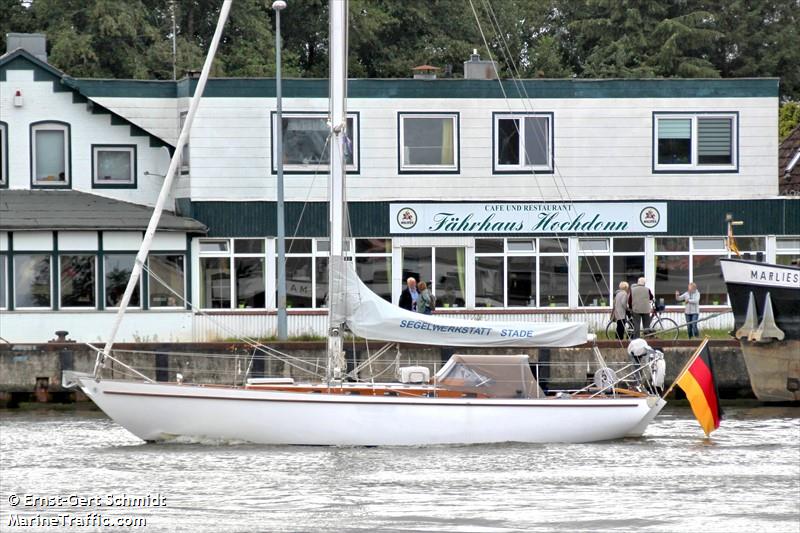 compasrose (Sailing vessel) - IMO , MMSI 211726980, Call Sign DLRR under the flag of Germany