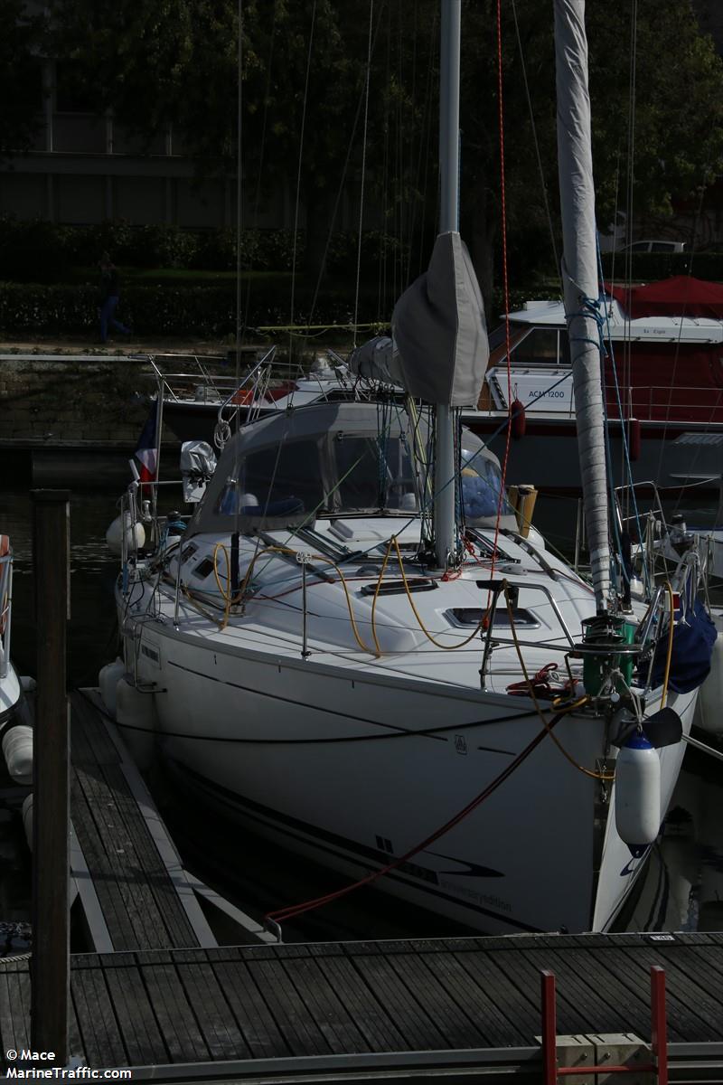 epsilon (Sailing vessel) - IMO , MMSI 227616590, Call Sign FGE2266 under the flag of France