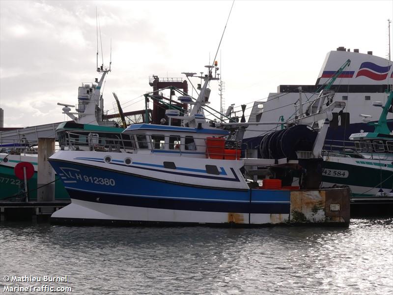 fv ptit pierre (Fishing vessel) - IMO , MMSI 227636420, Call Sign FGE4098 under the flag of France