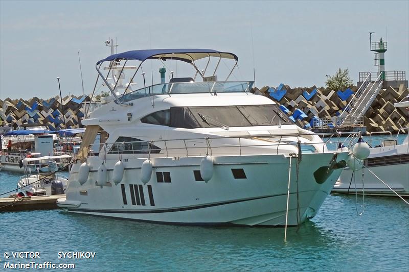 sky light (Pleasure craft) - IMO , MMSI 273211610, Call Sign UBBT7 under the flag of Russia