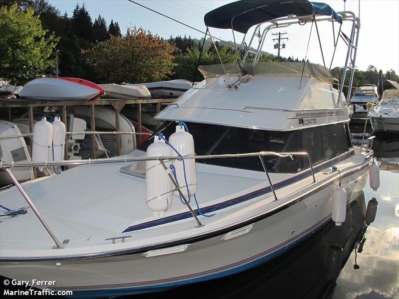 reflections (Pleasure craft) - IMO , MMSI 316020066, Call Sign PMM under the flag of Canada