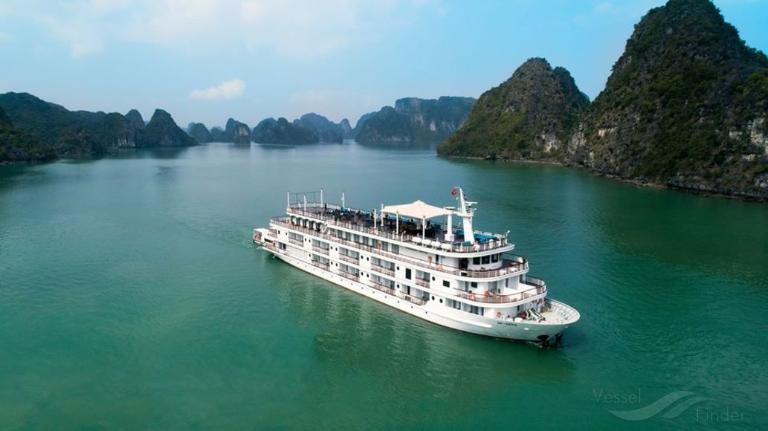 paradise grand 06 (Passenger ship) - IMO , MMSI 574110926 under the flag of Vietnam
