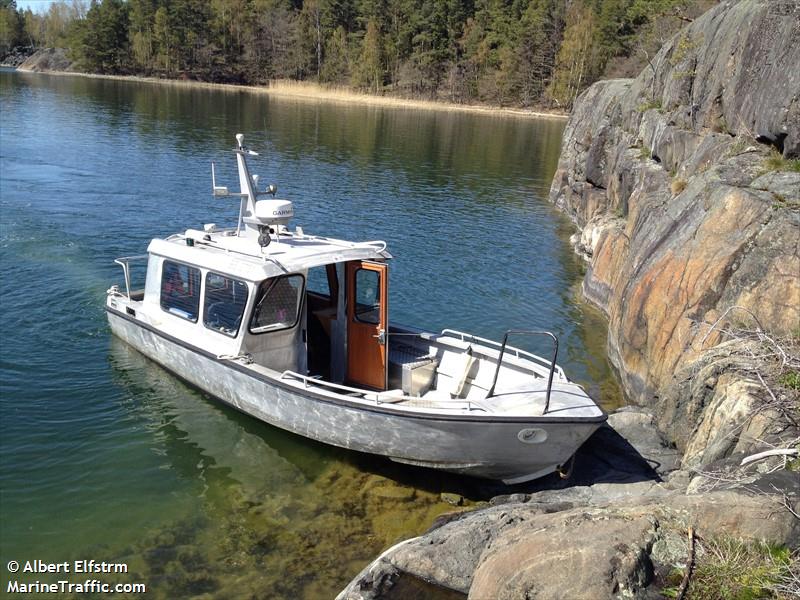 aurora av vinokalv (Pleasure craft) - IMO , MMSI 265679800, Call Sign SE2751 under the flag of Sweden