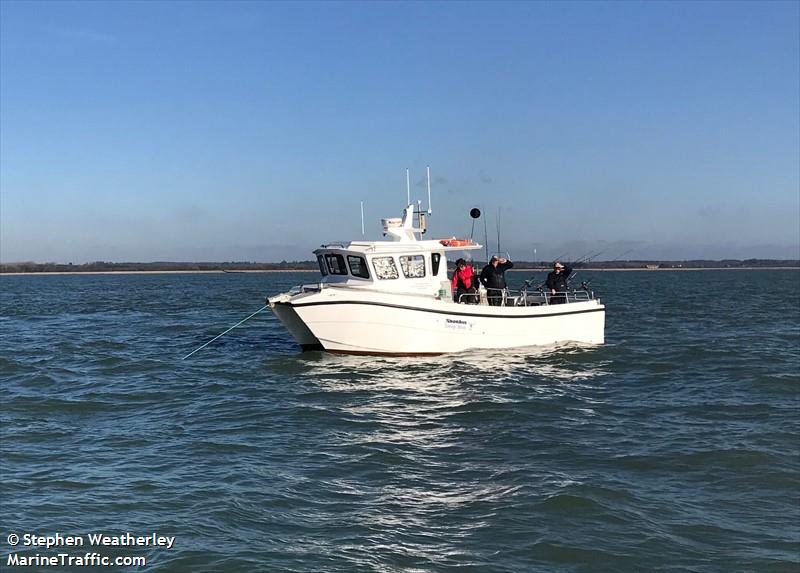 patient pursuit 3 (Pleasure craft) - IMO , MMSI 235106816, Call Sign 2HUT8 under the flag of United Kingdom (UK)