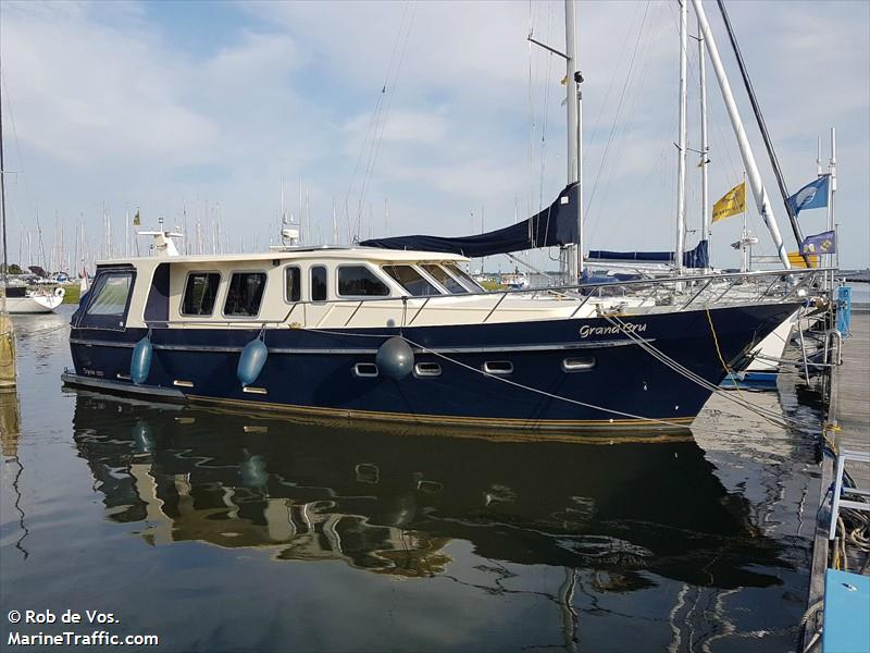 grand cru (Pleasure craft) - IMO , MMSI 244092333, Call Sign PI9779 under the flag of Netherlands