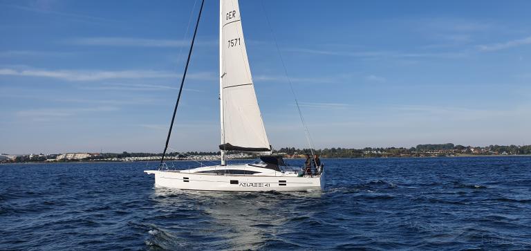 mirai (Sailing vessel) - IMO , MMSI 211791720, Call Sign DB2691 under the flag of Germany