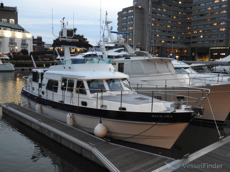 blue sky (Pleasure craft) - IMO , MMSI 235069936, Call Sign 2BWN7 under the flag of United Kingdom (UK)