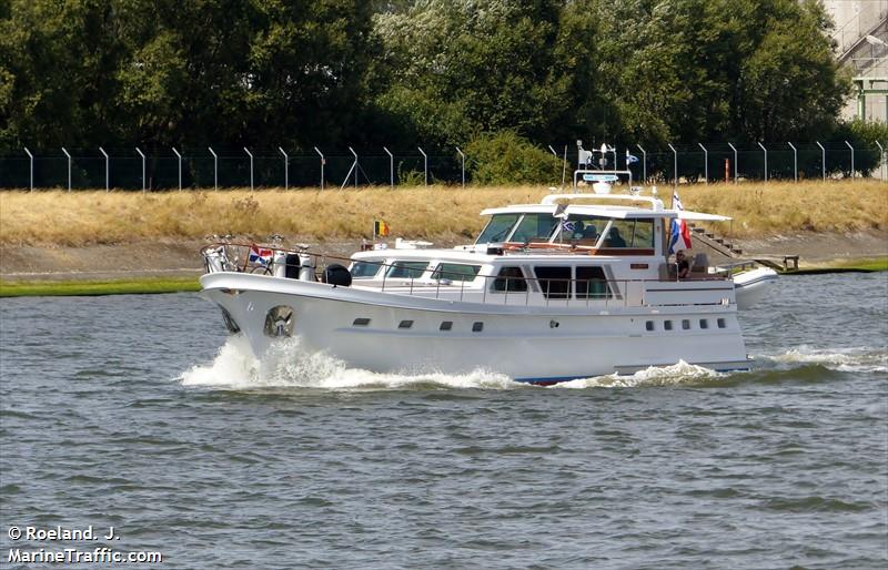 caliente (Pleasure craft) - IMO , MMSI 244020911, Call Sign PE6215 under the flag of Netherlands