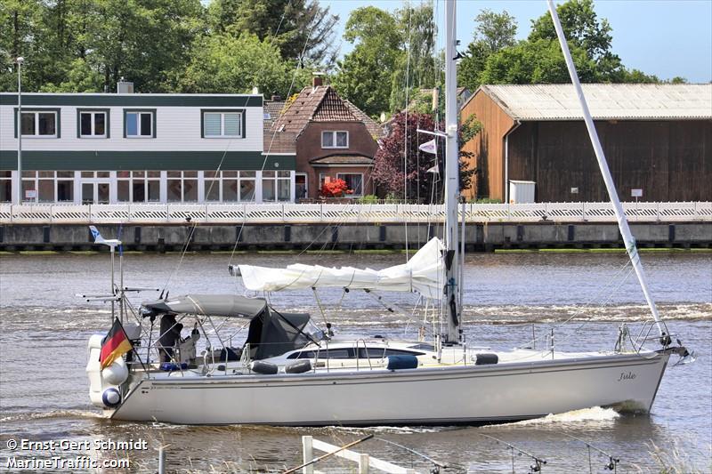 jule (Sailing vessel) - IMO , MMSI 211692730, Call Sign DJ7410 under the flag of Germany