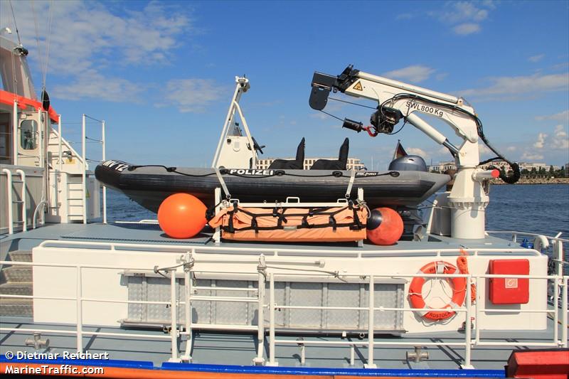 mv12 (Law enforcment) - IMO , MMSI 211748100, Call Sign DD7615 under the flag of Germany