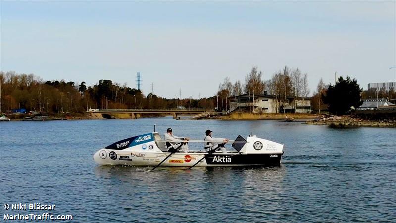 two rowing finns (Pleasure craft) - IMO , MMSI 230156250, Call Sign OH9596 under the flag of Finland