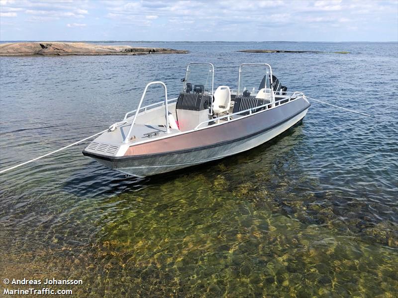 brown pearl (Pleasure craft) - IMO , MMSI 265011770, Call Sign SF9077 under the flag of Sweden