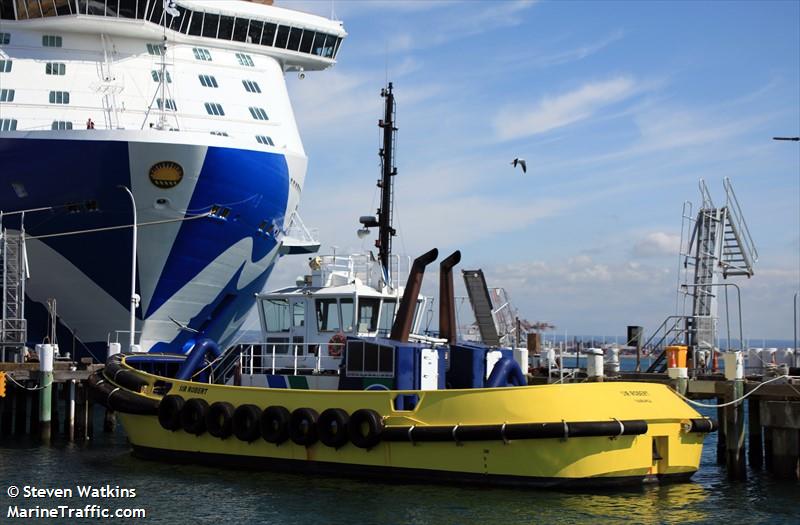 sir robert (Tug) - IMO , MMSI 512002992, Call Sign ZMR7108 under the flag of New Zealand
