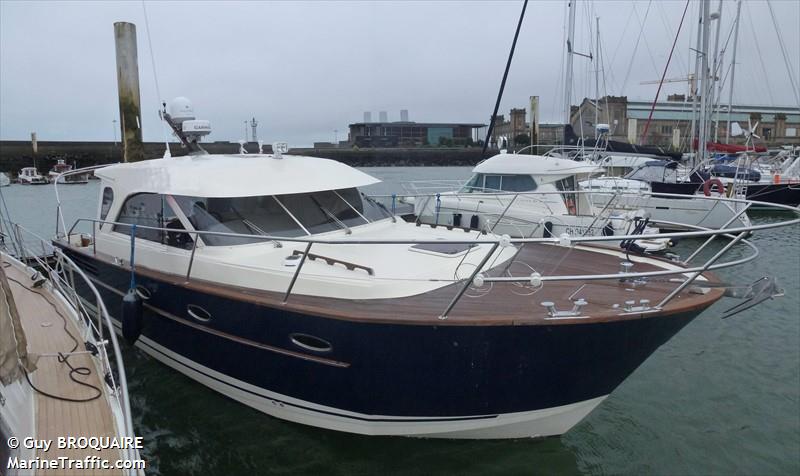 er lannic (Pleasure craft) - IMO , MMSI 227259760, Call Sign FAB9912 under the flag of France