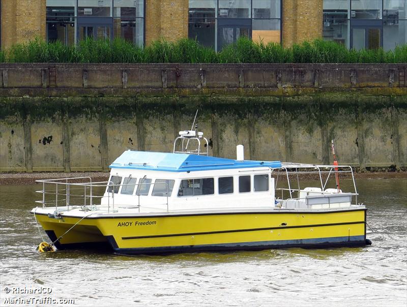 evening tide freedom (Pleasure craft) - IMO , MMSI 235073916, Call Sign 2CLX9 under the flag of United Kingdom (UK)