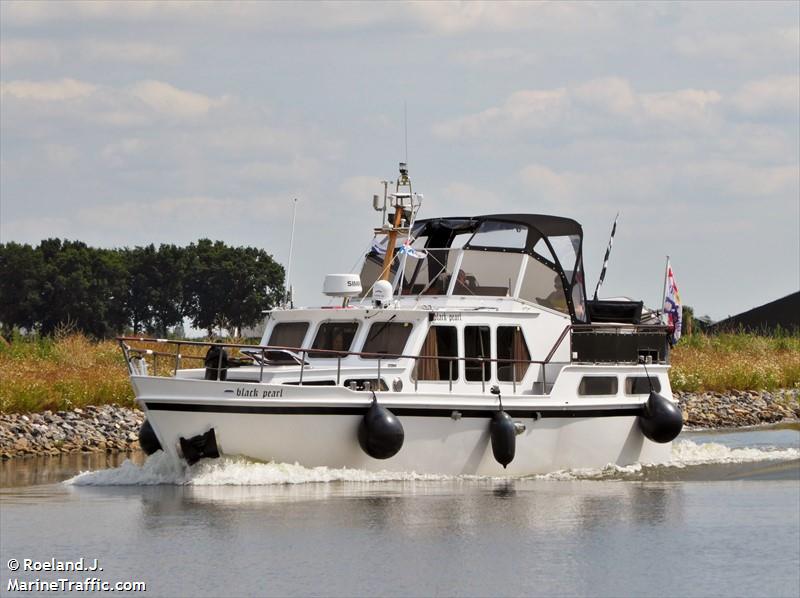 black pearl (Pleasure craft) - IMO , MMSI 244820020, Call Sign PB3935 under the flag of Netherlands