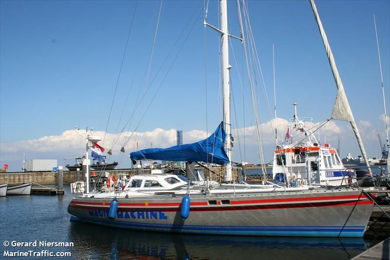 magic machine (Sailing vessel) - IMO , MMSI 246098000, Call Sign PC8357 under the flag of Netherlands
