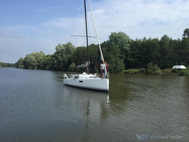 addictif (Sailing vessel) - IMO , MMSI 211270910, Call Sign DA5254 under the flag of Germany