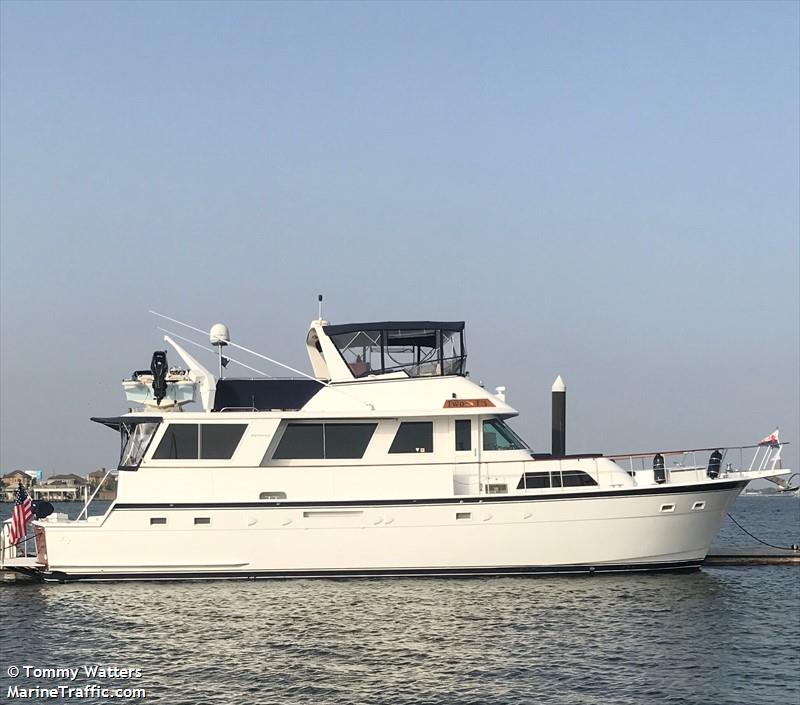 two ts (Pleasure craft) - IMO , MMSI 338303857 under the flag of USA