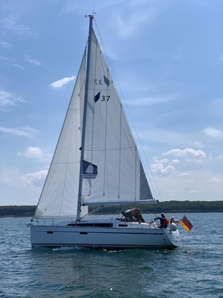 schoen (Pleasure craft) - IMO , MMSI 211635790, Call Sign DC7168 under the flag of Germany