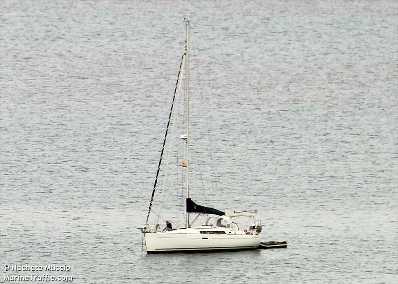 moutik 2 (Sailing vessel) - IMO , MMSI 227120120, Call Sign FAA4154 under the flag of France
