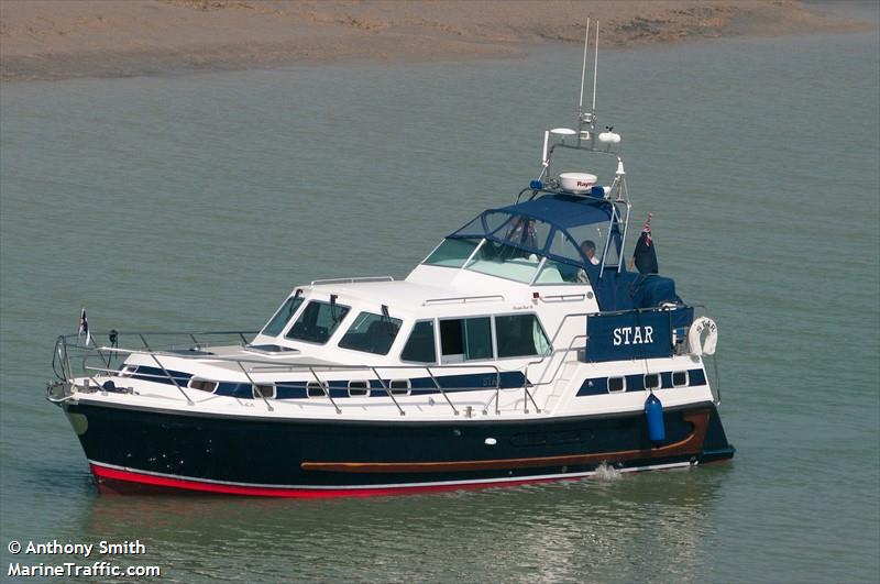 star (Pleasure craft) - IMO , MMSI 235004022, Call Sign VSPJ7 under the flag of United Kingdom (UK)