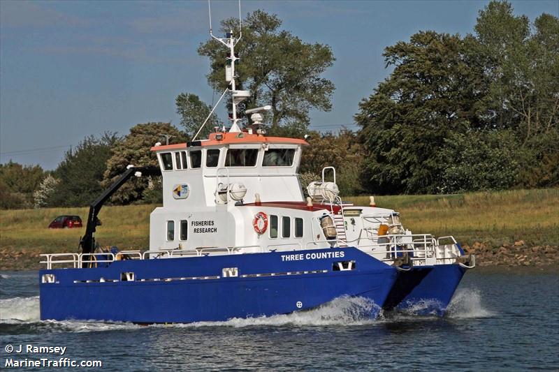 three counties (Pilot) - IMO , MMSI 235004240, Call Sign ZIQN2 under the flag of United Kingdom (UK)