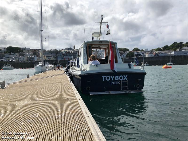 toybox (Pleasure craft) - IMO , MMSI 244002359, Call Sign PH7337 under the flag of Netherlands