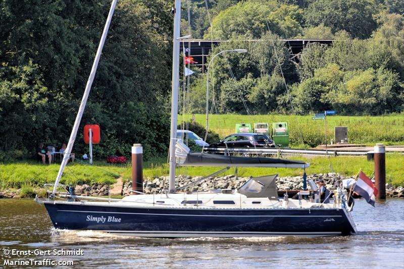 simply blue (Sailing vessel) - IMO , MMSI 244016253, Call Sign PD8502 under the flag of Netherlands