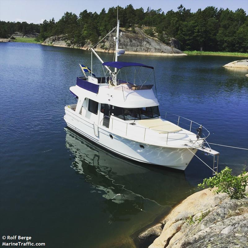 2awesome (Pleasure craft) - IMO , MMSI 265754760, Call Sign SE9085 under the flag of Sweden