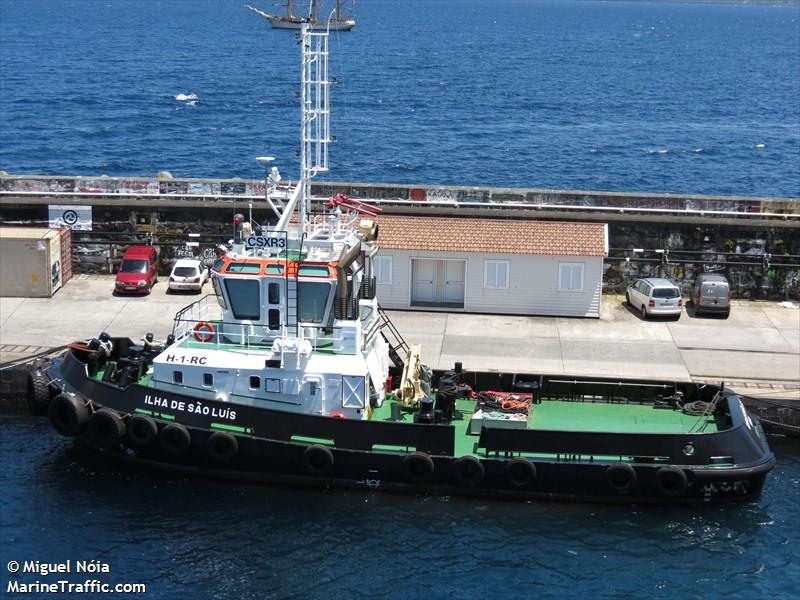 ilha de sao luis (Tug) - IMO 9275816, MMSI 204601240, Call Sign CSXR3 under the flag of Azores