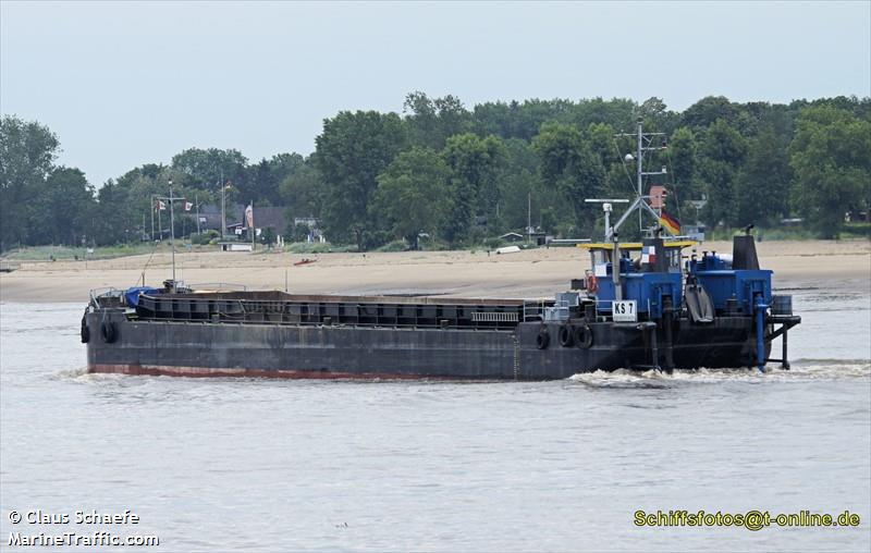 ks 7 (Cargo ship) - IMO , MMSI 211220500, Call Sign DA2603 under the flag of Germany