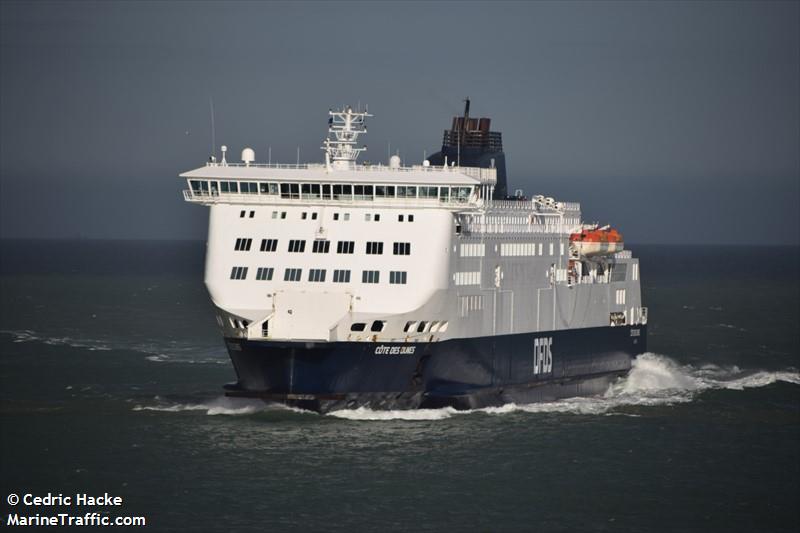 cote des dunes (Passenger/Ro-Ro Cargo Ship) - IMO 9232527, MMSI 227022800, Call Sign FOBQ under the flag of France