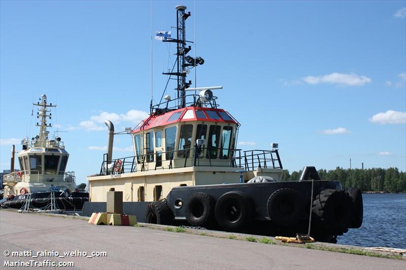 triton (Tug) - IMO 9426958, MMSI 230989380, Call Sign OJLX under the flag of Finland