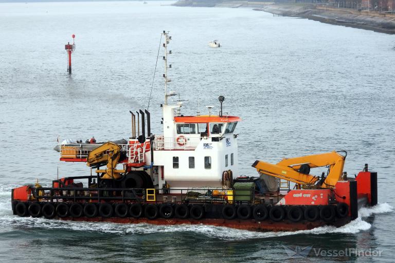 sarah grey (Tug) - IMO , MMSI 235000357, Call Sign ZQQQ5 under the flag of United Kingdom (UK)