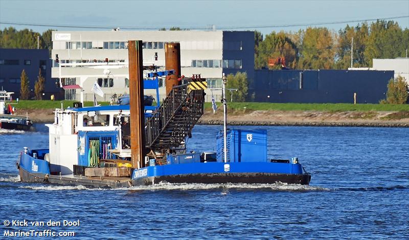 zwartewater (Dredging or UW ops) - IMO , MMSI 244630154, Call Sign PC8630 under the flag of Netherlands