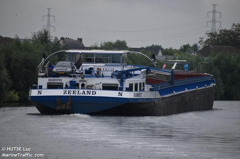 zeeland (Cargo ship) - IMO , MMSI 244700965, Call Sign PD7295 under the flag of Netherlands