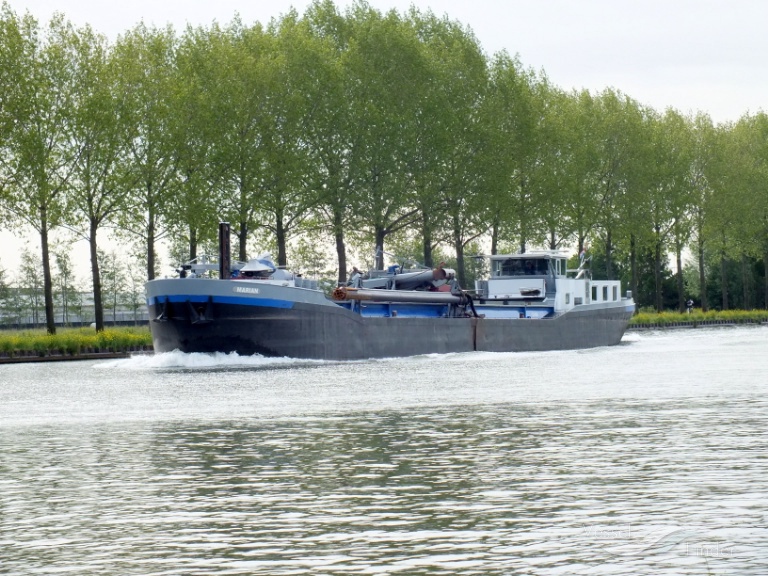 mutare (Dredging or UW ops) - IMO , MMSI 244740762, Call Sign PE3556 under the flag of Netherlands