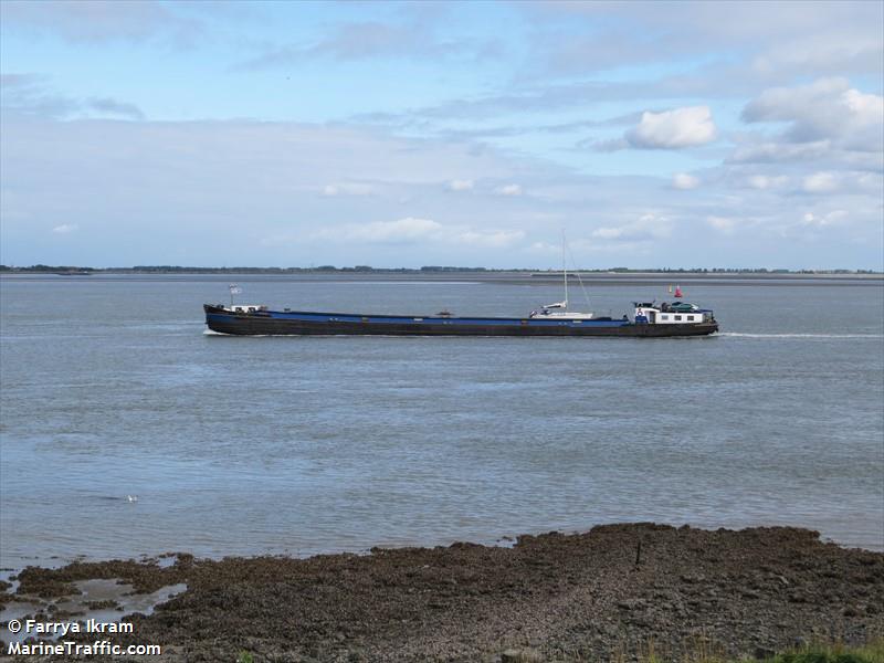 jacorni (Cargo ship) - IMO , MMSI 244810711, Call Sign PB9592 under the flag of Netherlands