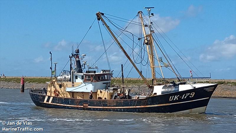 uk-179 onderneming (Fishing Vessel) - IMO 8431530, MMSI 245562000, Call Sign PDUG under the flag of Netherlands