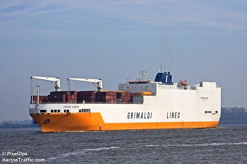 grande nigeria (Ro-Ro Cargo Ship) - IMO 9246580, MMSI 247082500, Call Sign IBRF under the flag of Italy