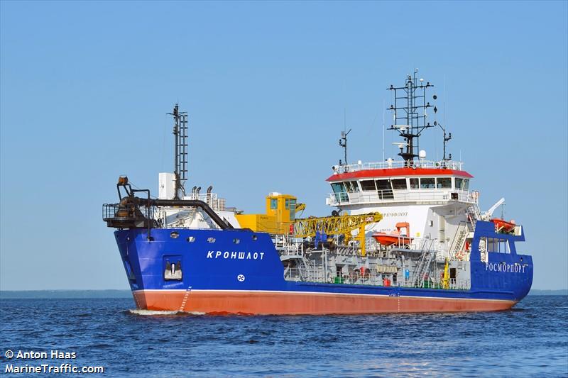 kronshlot (Hopper Dredger) - IMO 9795713, MMSI 273390270, Call Sign UIZT under the flag of Russia