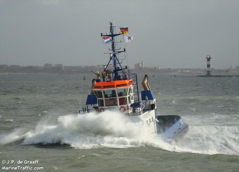 fairplay i (Tug) - IMO 9365128, MMSI 305542000, Call Sign V2ES9 under the flag of Antigua & Barbuda