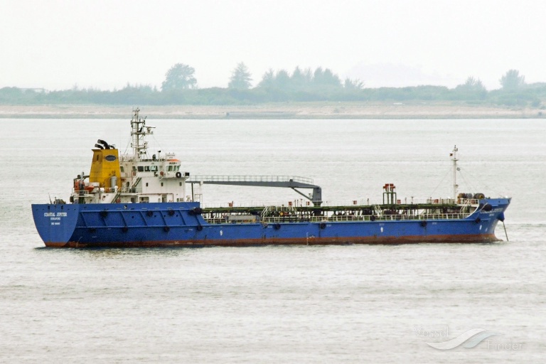 catalyse (Oil Products Tanker) - IMO 9644940, MMSI 563079600, Call Sign 9V2149 under the flag of Singapore