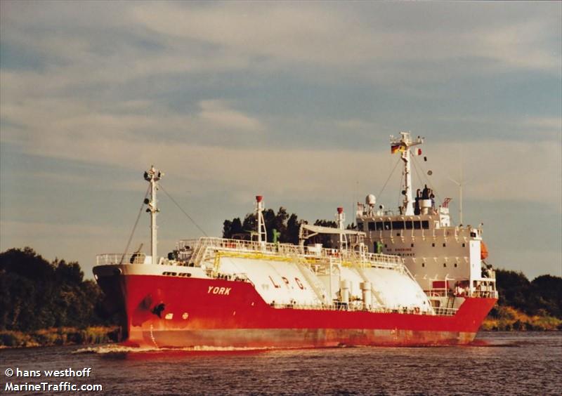 epic balta (LPG Tanker) - IMO 9220421, MMSI 565525000, Call Sign 9VED8 under the flag of Singapore