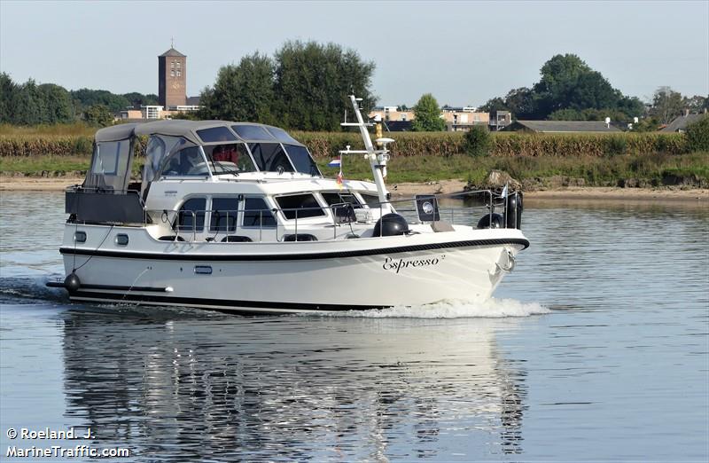 espresso 2 (Pleasure craft) - IMO , MMSI 211520920, Call Sign DF6570 under the flag of Germany