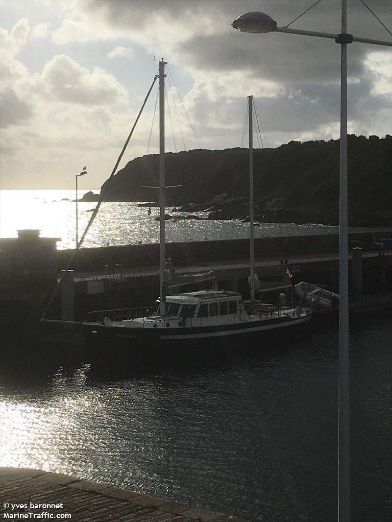 salina (Sailing vessel) - IMO , MMSI 227464290, Call Sign FGA4212 under the flag of France