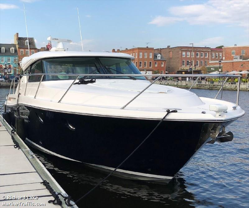 making waves (Pleasure craft) - IMO , MMSI 338365942 under the flag of USA